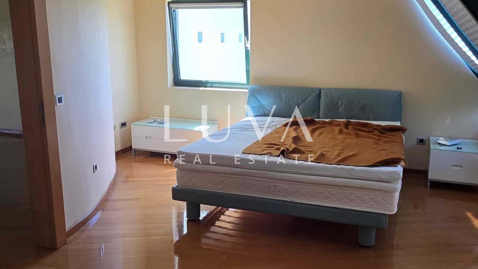 Zagreb, Gajnice, unique villa with a panoramic view