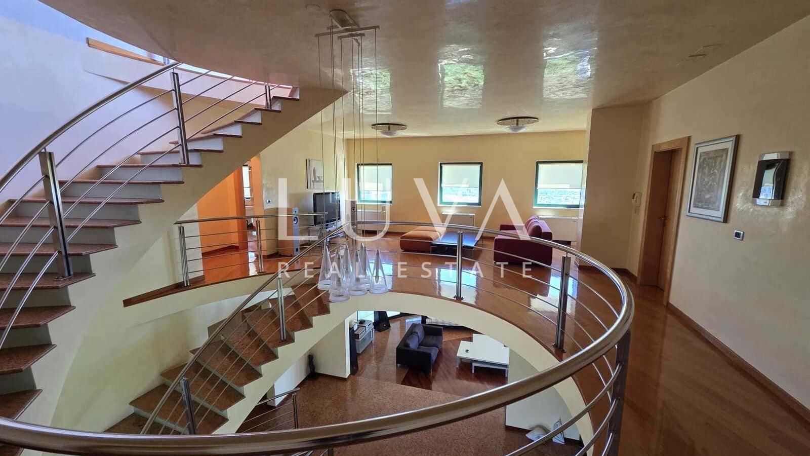 Zagreb, Gajnice, unique villa with a panoramic view