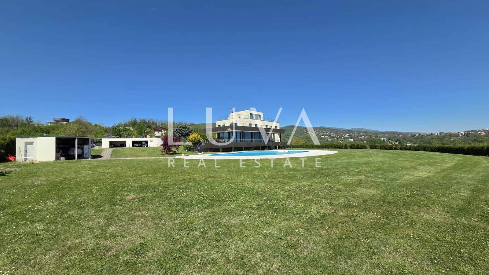 Zagreb, Gajnice, unique villa with a panoramic view