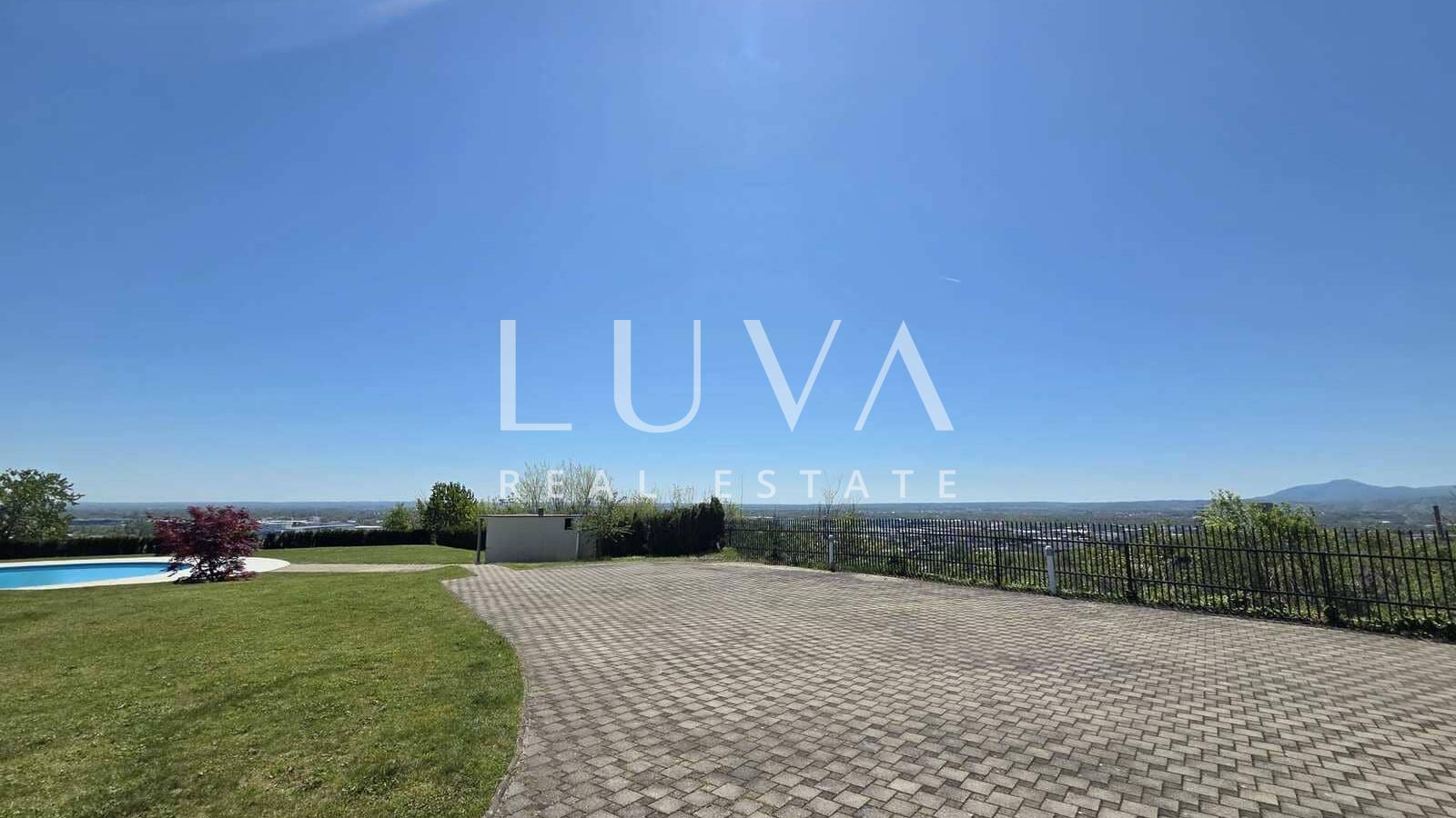 Zagreb, Gajnice, unique villa with a panoramic view