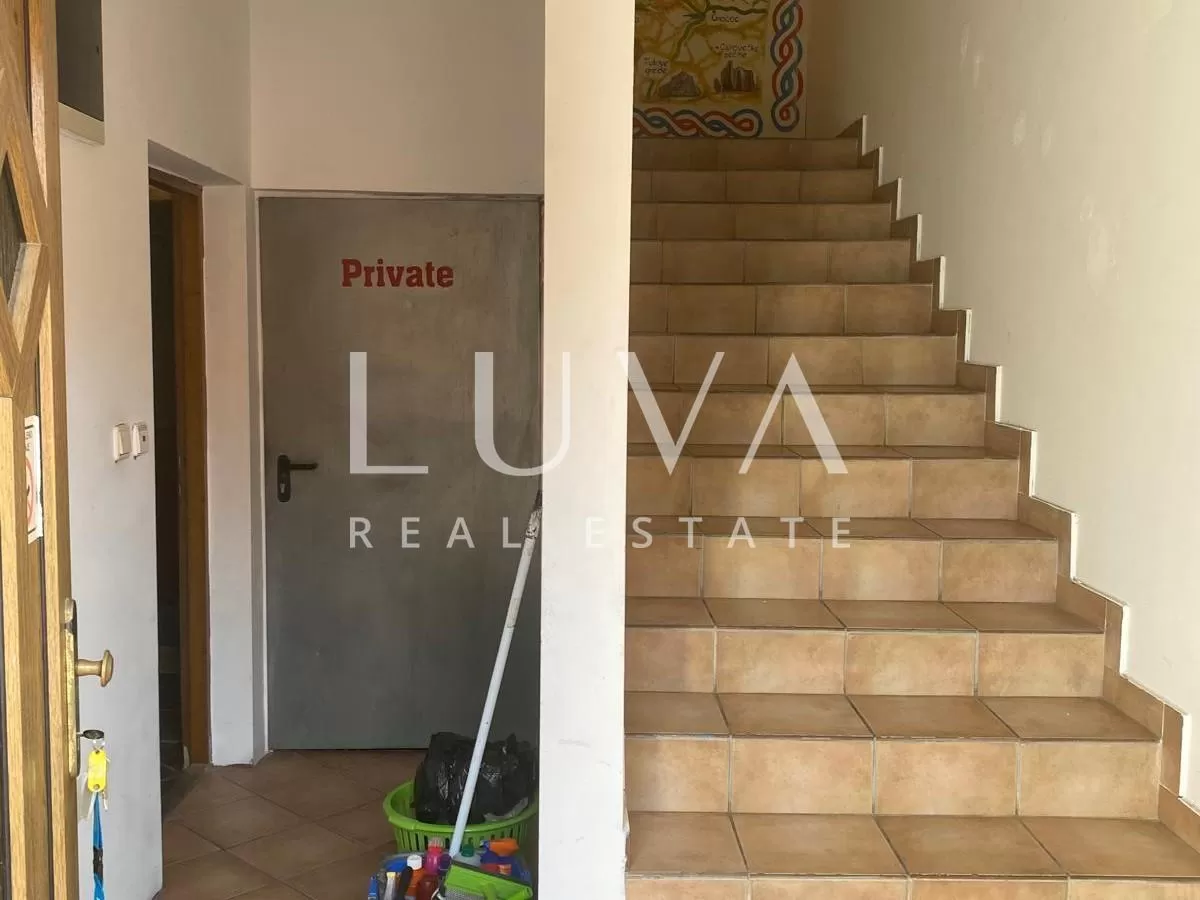Sigečica, velika kuća na 4 kata na prodaju, investicija