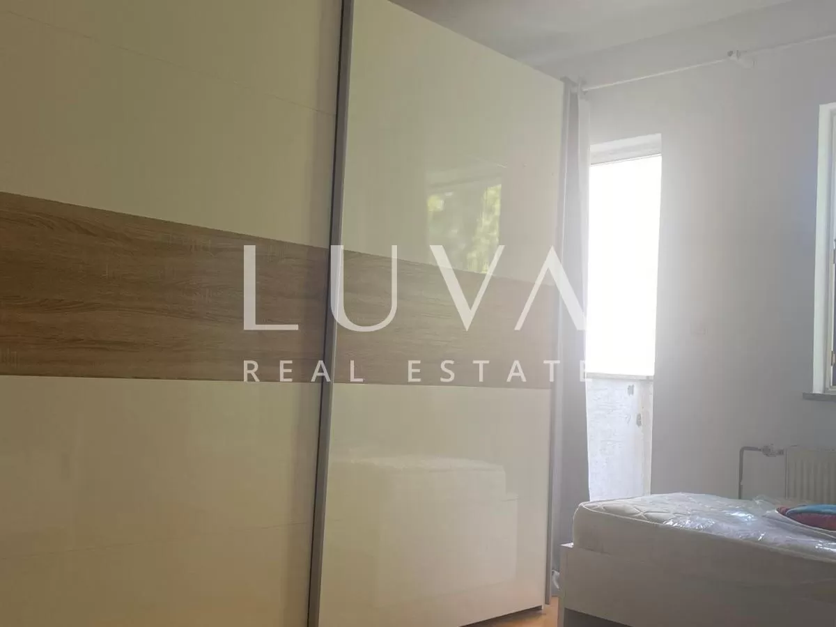 Sigečica, velika kuća na 4 kata na prodaju, investicija