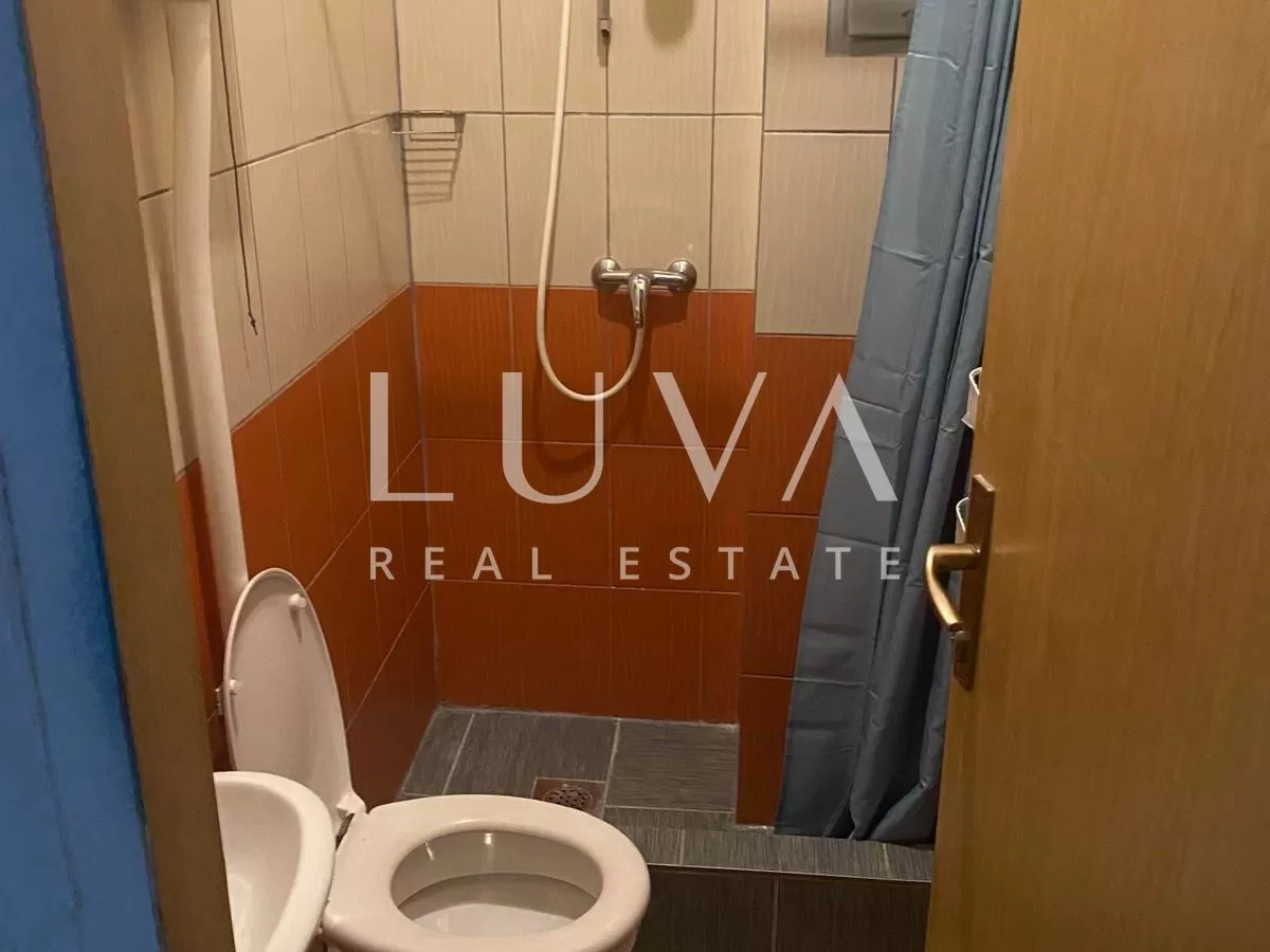 Sigečica, velika kuća na 4 kata na prodaju, investicija