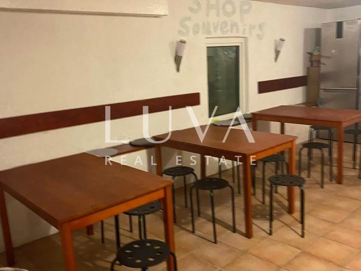 Sigečica, velika kuća na 4 kata na prodaju, investicija
