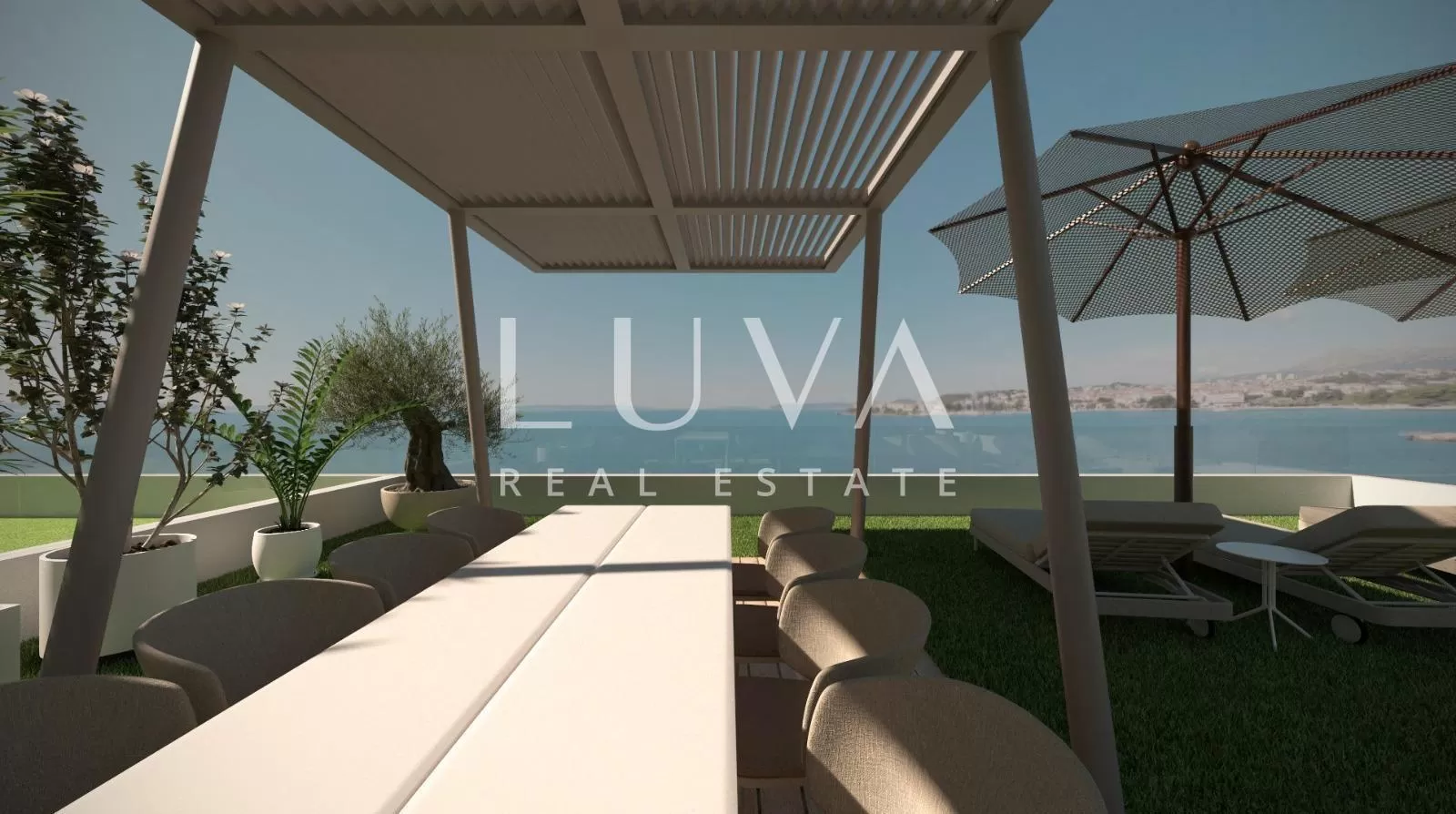 Split, Podstrana, luxuriöse Maisonette-Wohnung mit großer Terrasse am Meer zu verkaufen
