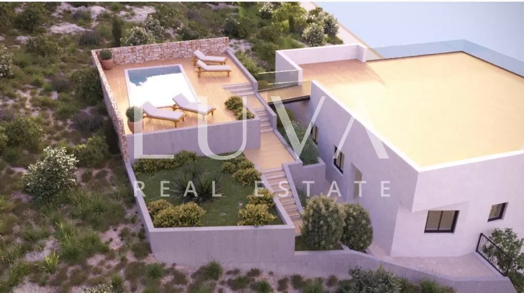 Ražanj, Villa (Rohbau) mit Pool, erste Reihe am Meer