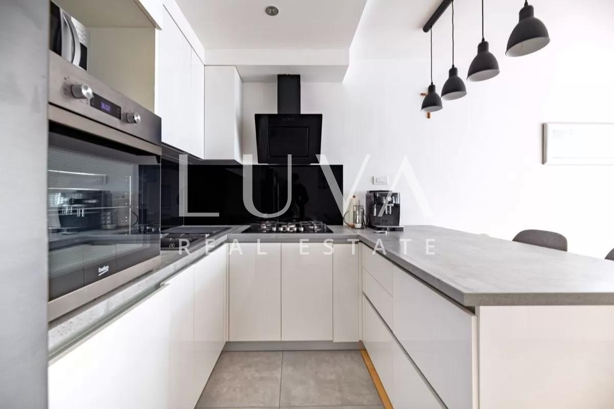 Zagreb, Veliko Polje, 3-Zimmer-Wohnung – 97 m²
