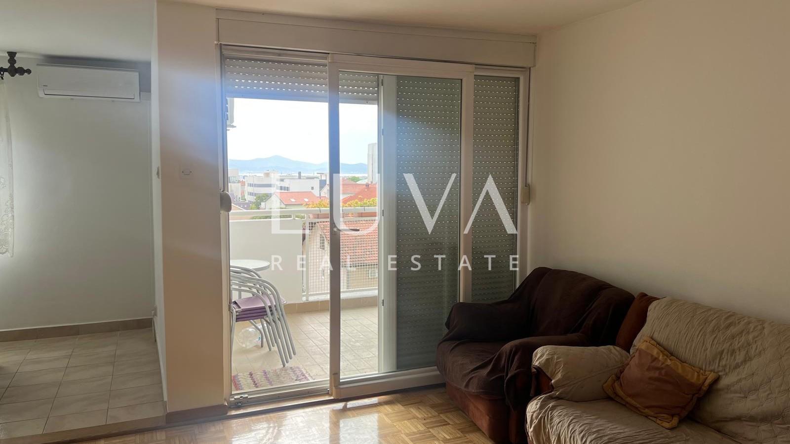 Zadar, Bili Brig, geräumige 4-Zimmer-Wohnung 87 m² zu verkaufen