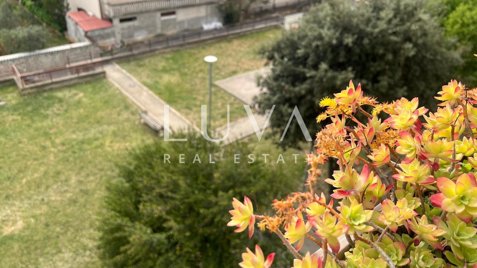 Zadar, Bili Brig, geräumige 4-Zimmer-Wohnung 87 m² zu verkaufen