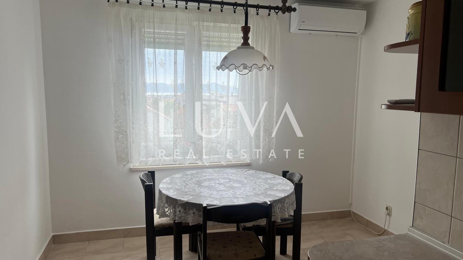 Zadar, Bili Brig, geräumige 4-Zimmer-Wohnung 87 m² zu verkaufen