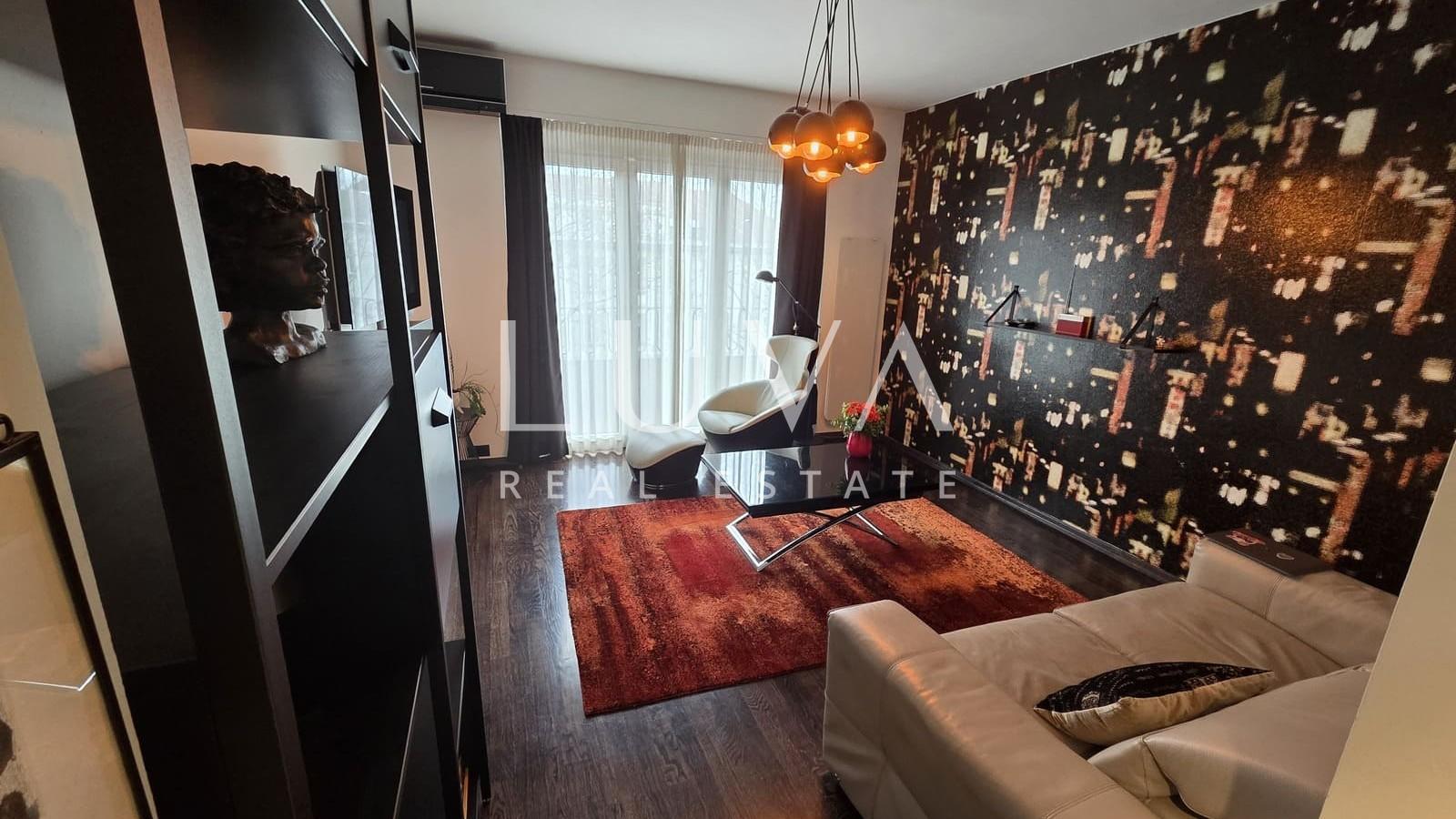 Zagreb, Trg Franc Republike, uređen stan 55m2, 2 balkona i garaža