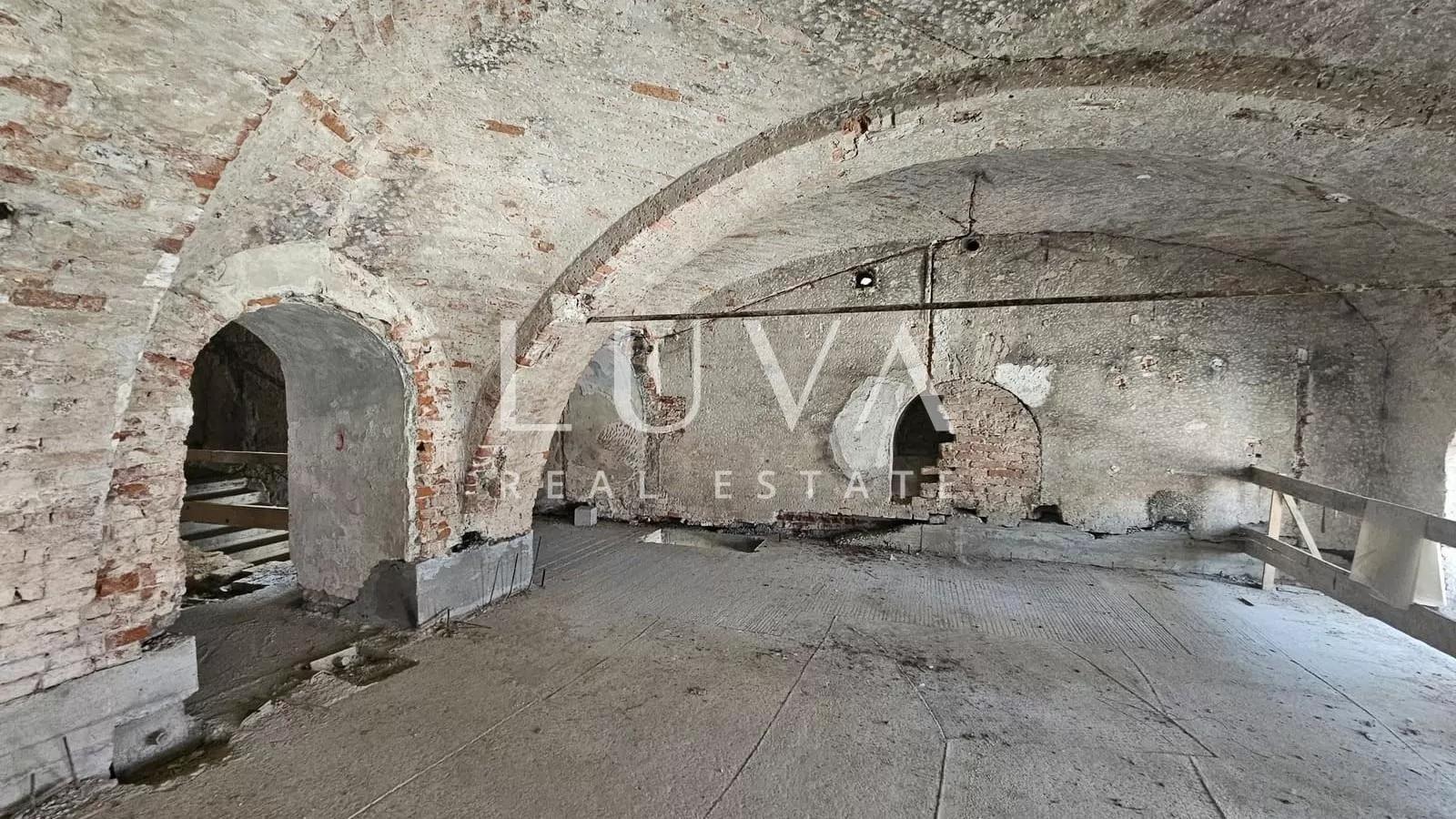 Zagreb, Innenstadt, Geschäftsgebäude für Hotel zum Verkauf