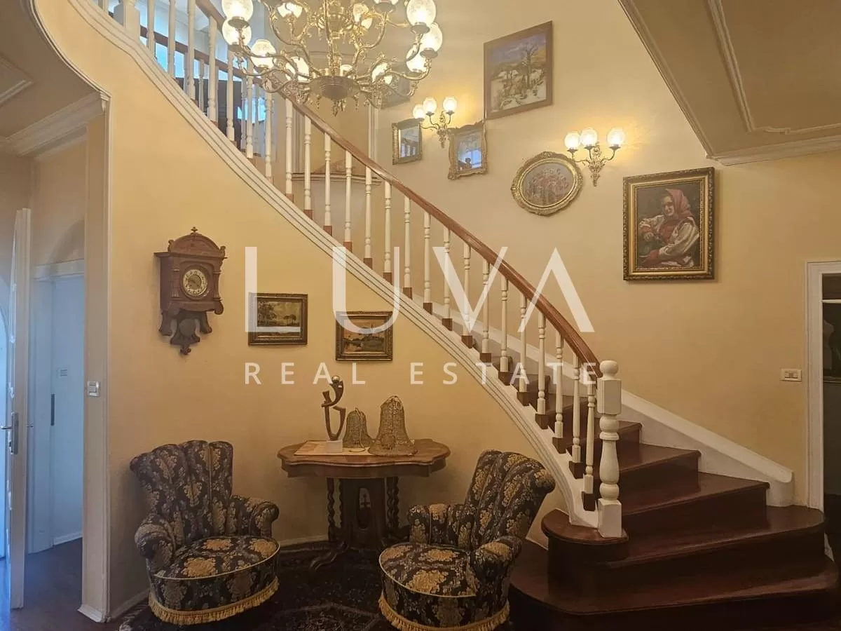 Zagreb, Gračani, luxuriöses Familienanwesen, Villa 810m² auf einem Grundstück von 3.965m²