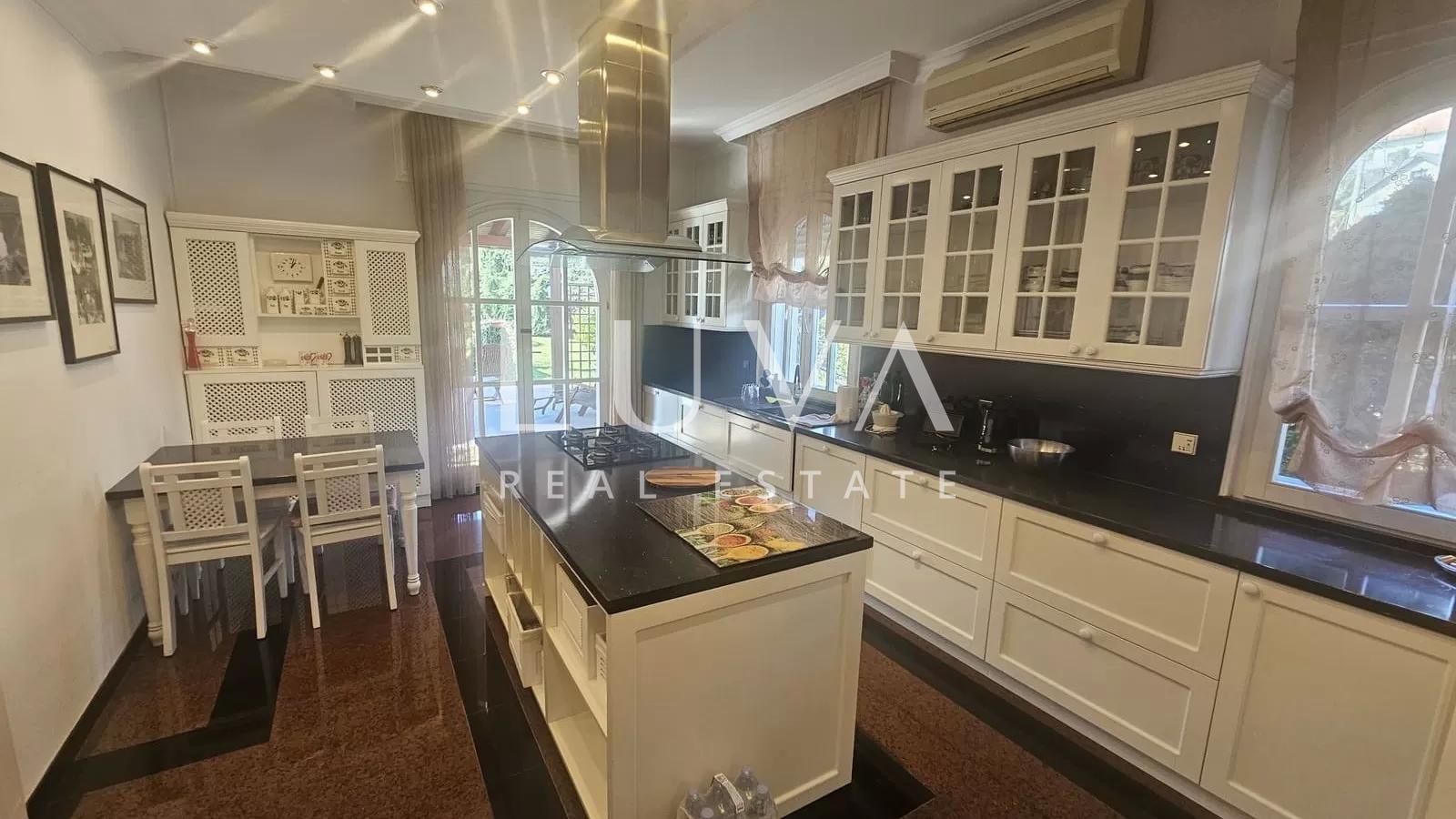 Zagreb, Gračani, luxuriöses Familienanwesen, Villa 810m² auf einem Grundstück von 3.965m²