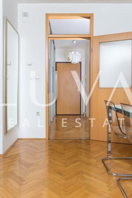 Zagreb, Maksimir, one-bedroom apartment with parking, 62 m²