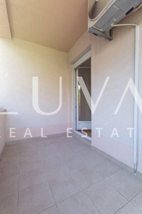 Zagreb, Maksimir, one-bedroom apartment with parking, 62 m²