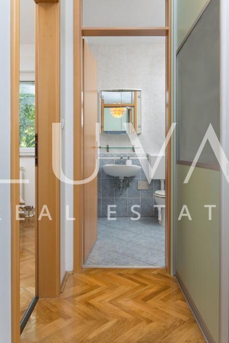 Zagreb, Maksimir, one-bedroom apartment with parking, 62 m²