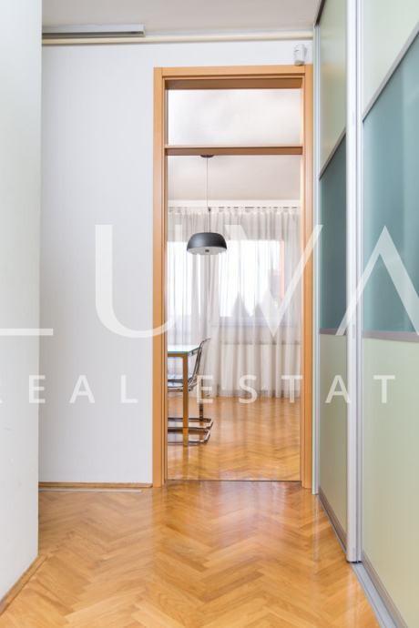 Zagreb, Maksimir, one-bedroom apartment with parking, 62 m²