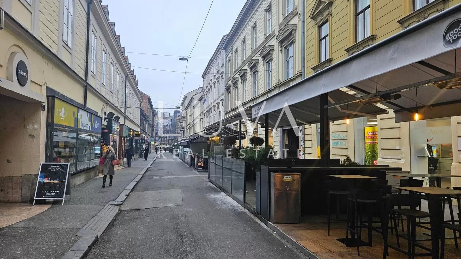 Zagreb, Stadtzentrum, Wohnung 130 m² zu verkaufen, Parkplatz