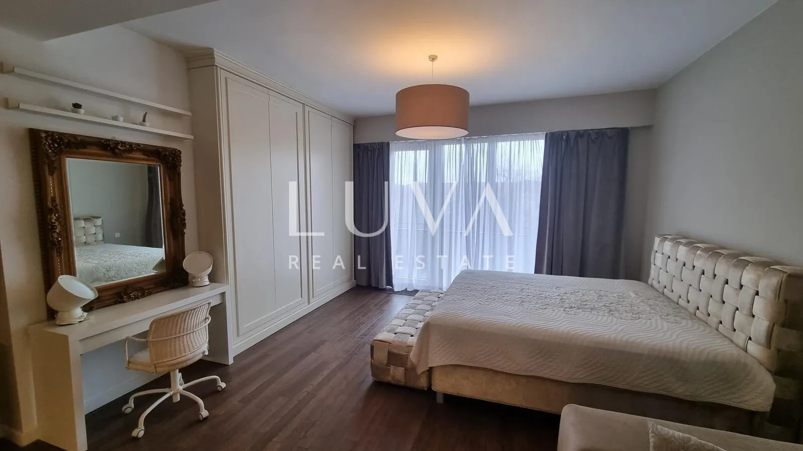 Luxuriously decorated apartment in the center of Zagreb, Svačićev square