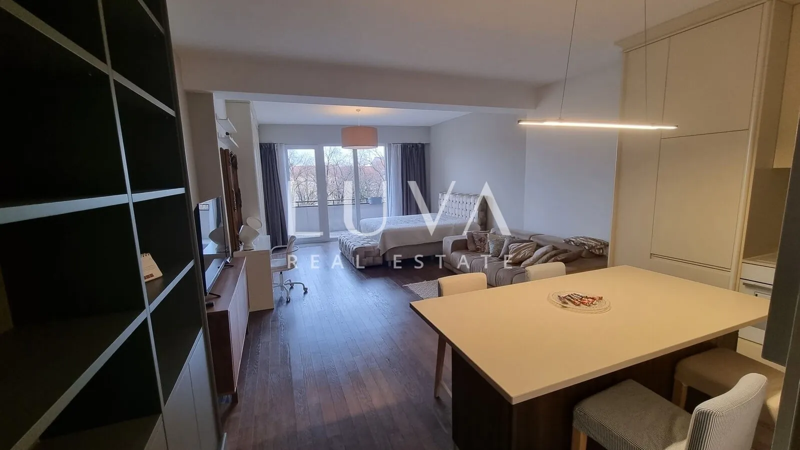 Luxuriously decorated apartment in the center of Zagreb, Svačićev square