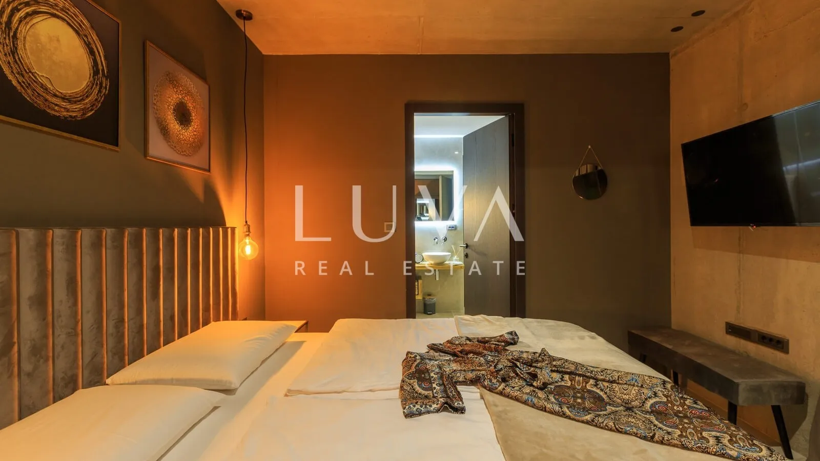 Luxury villa with pool near the sea, Baška, Krk