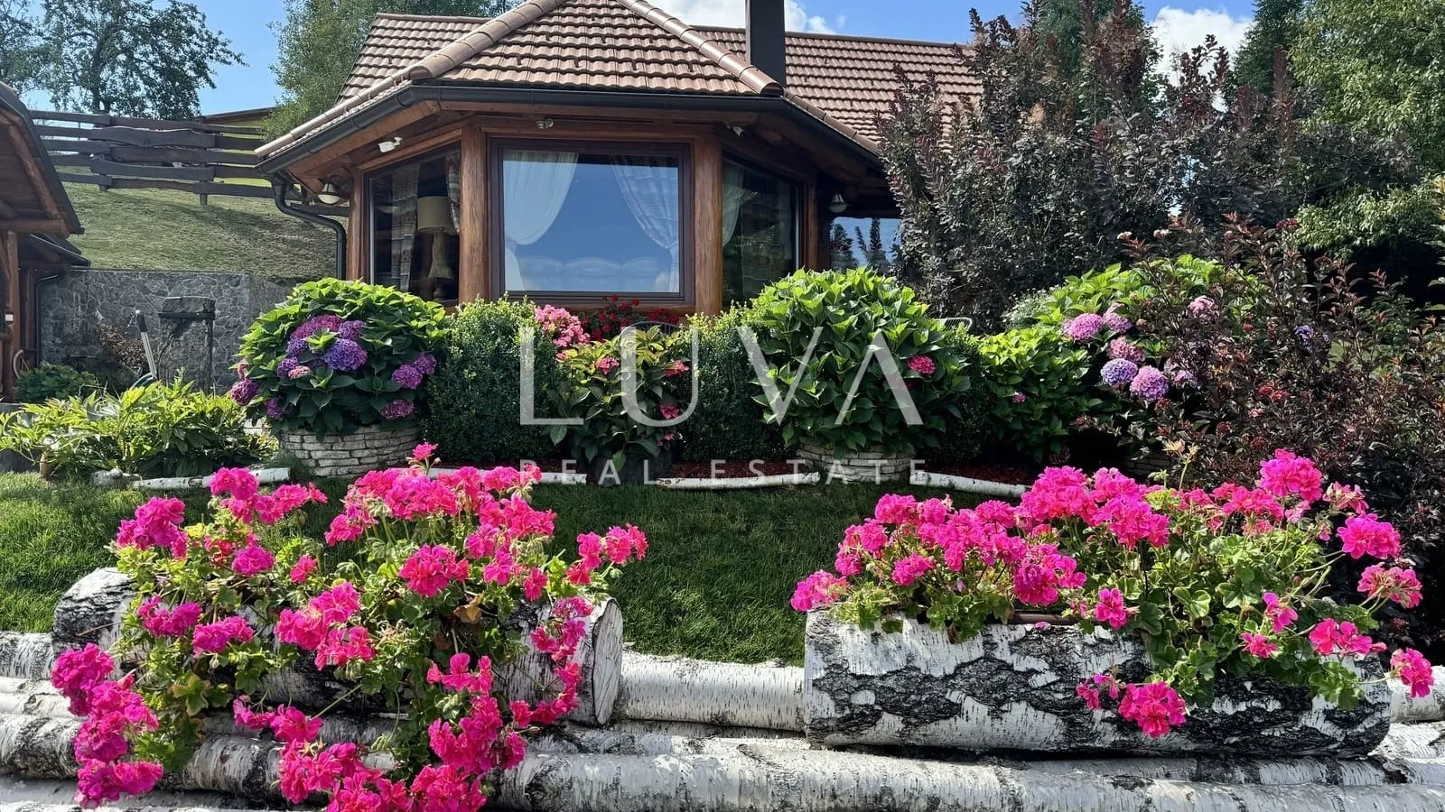 Kupjak, Gorski Kotar, kuća s bazenom i predivnim pogledom na prodaju