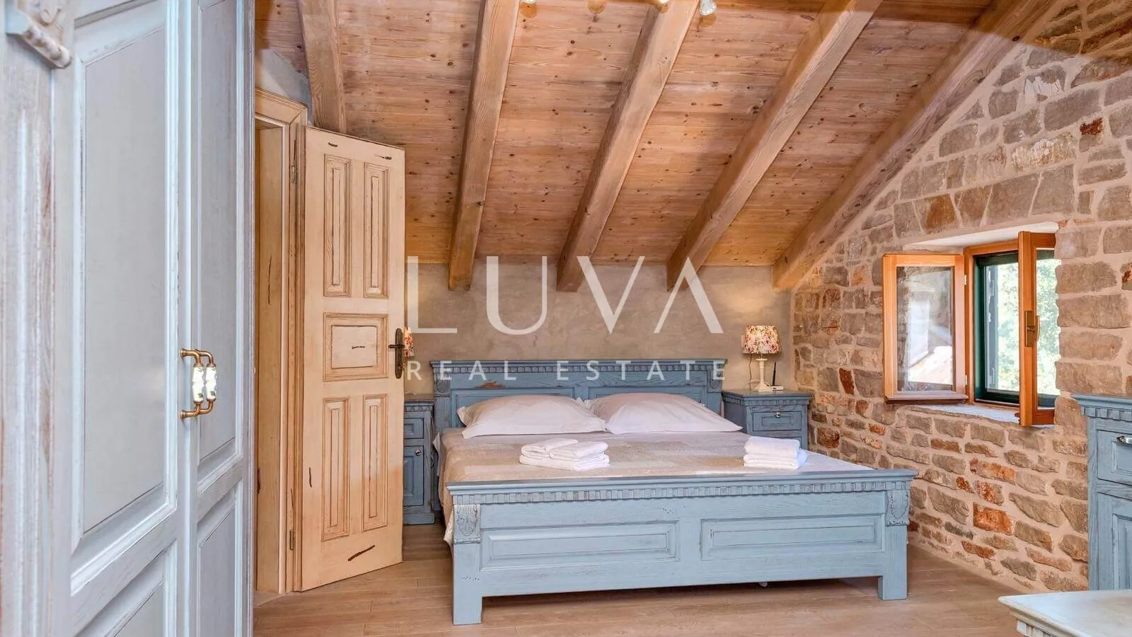 Luksuzna vila s bazenom na osami na Hvaru