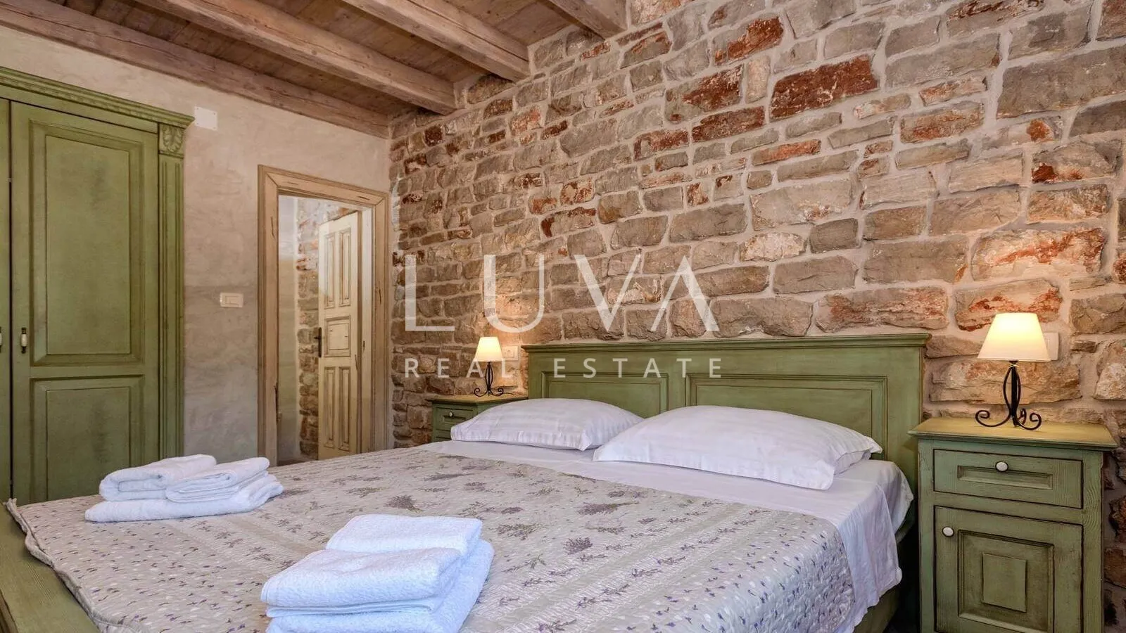 Luksuzna vila s bazenom na osami na Hvaru