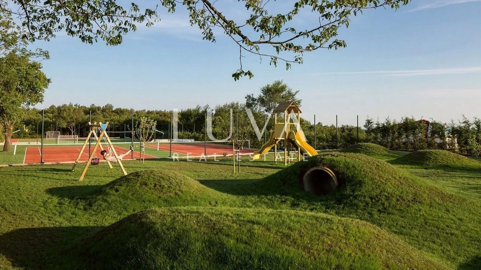 Kanfanar, Istra, luksuzna vila s bazenom, igralištem i sportskim terenima