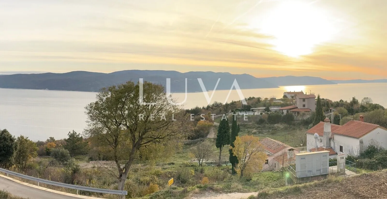 Istra, luksuzna vila s bazenom i pogledom na more u izgradnji