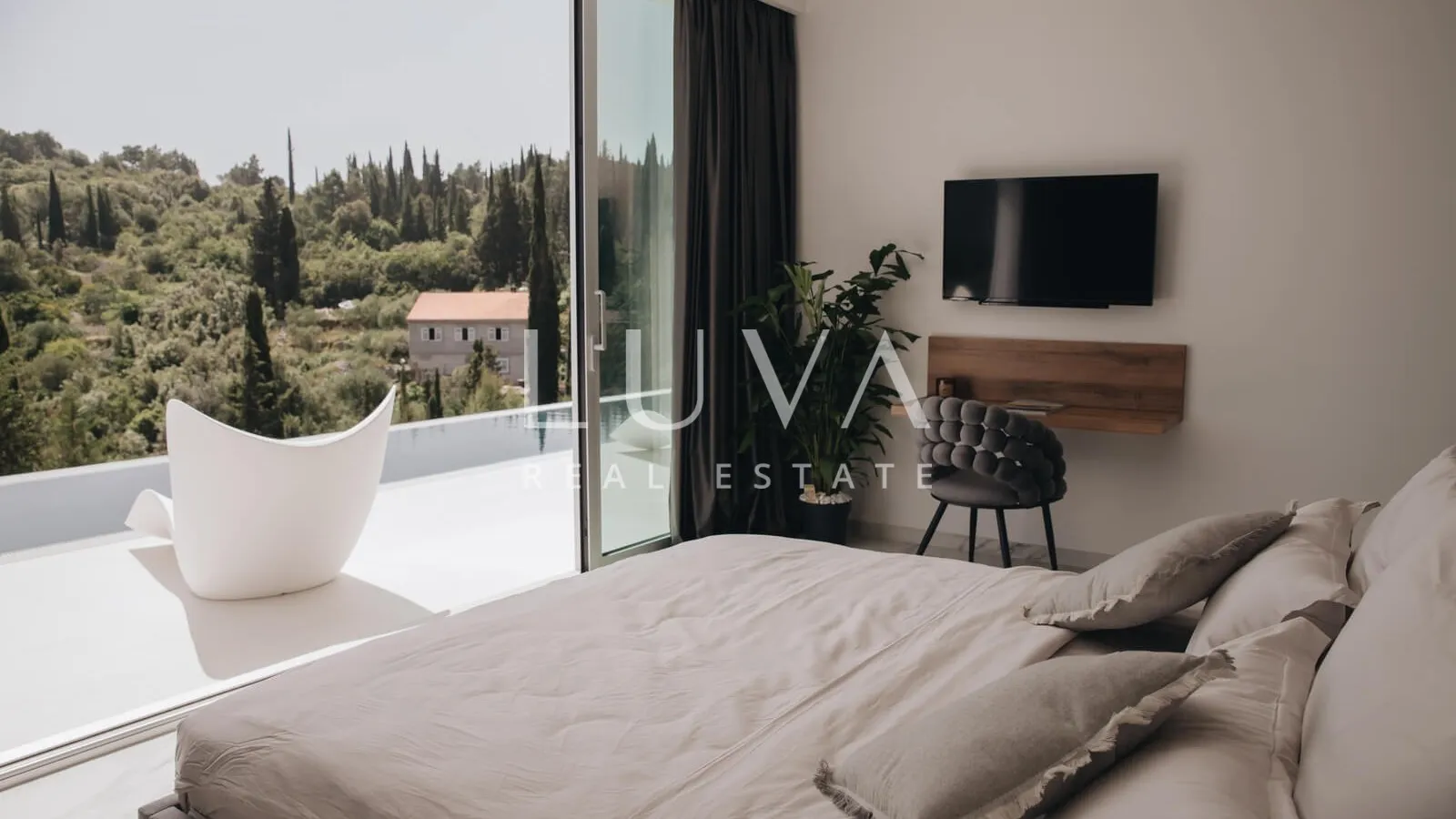 Korčula, luksuzna vila s bazenom i predivnim pogledom na more za prodaju