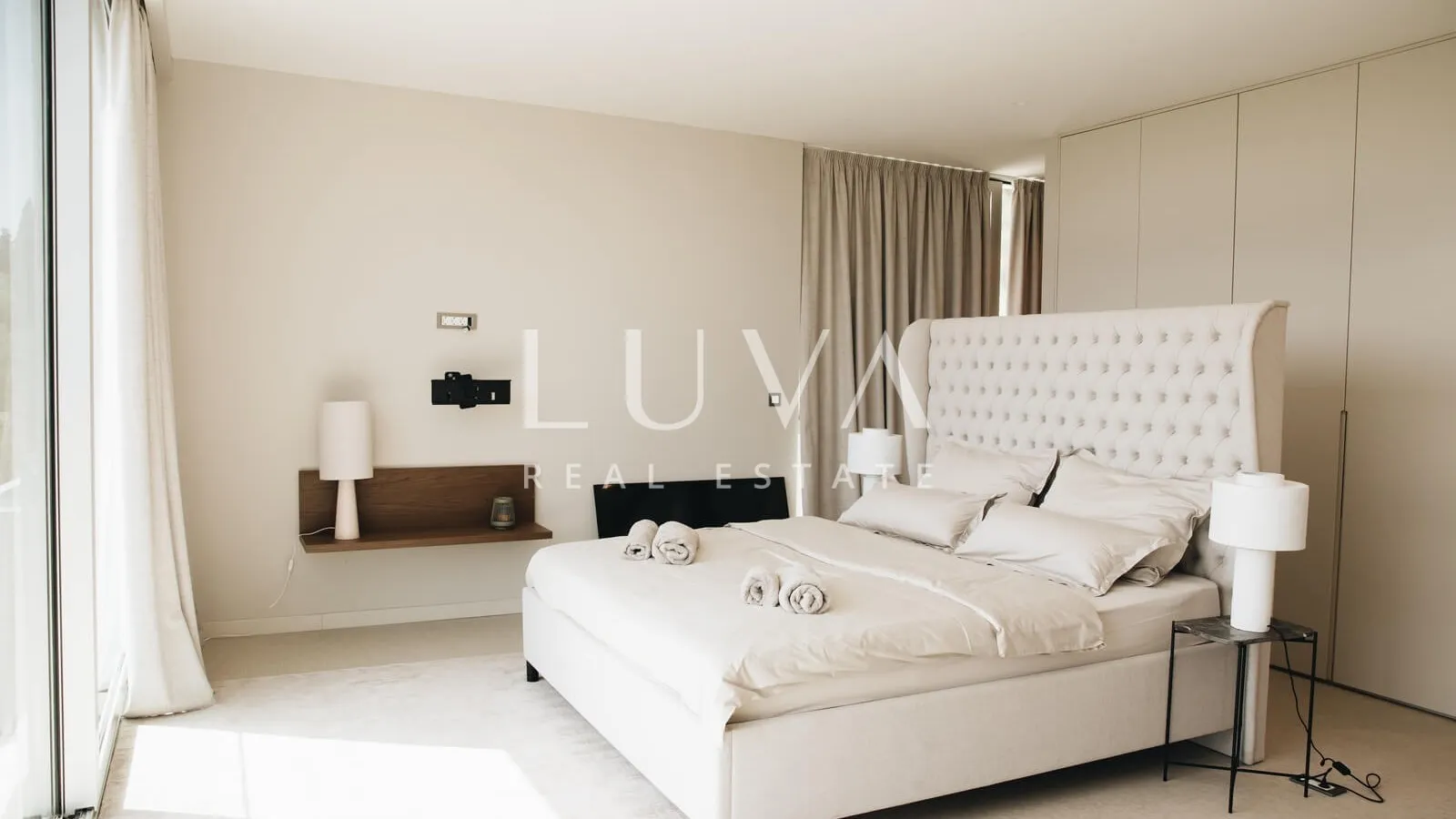 Korčula, luxury villa with pool near the sea for sale