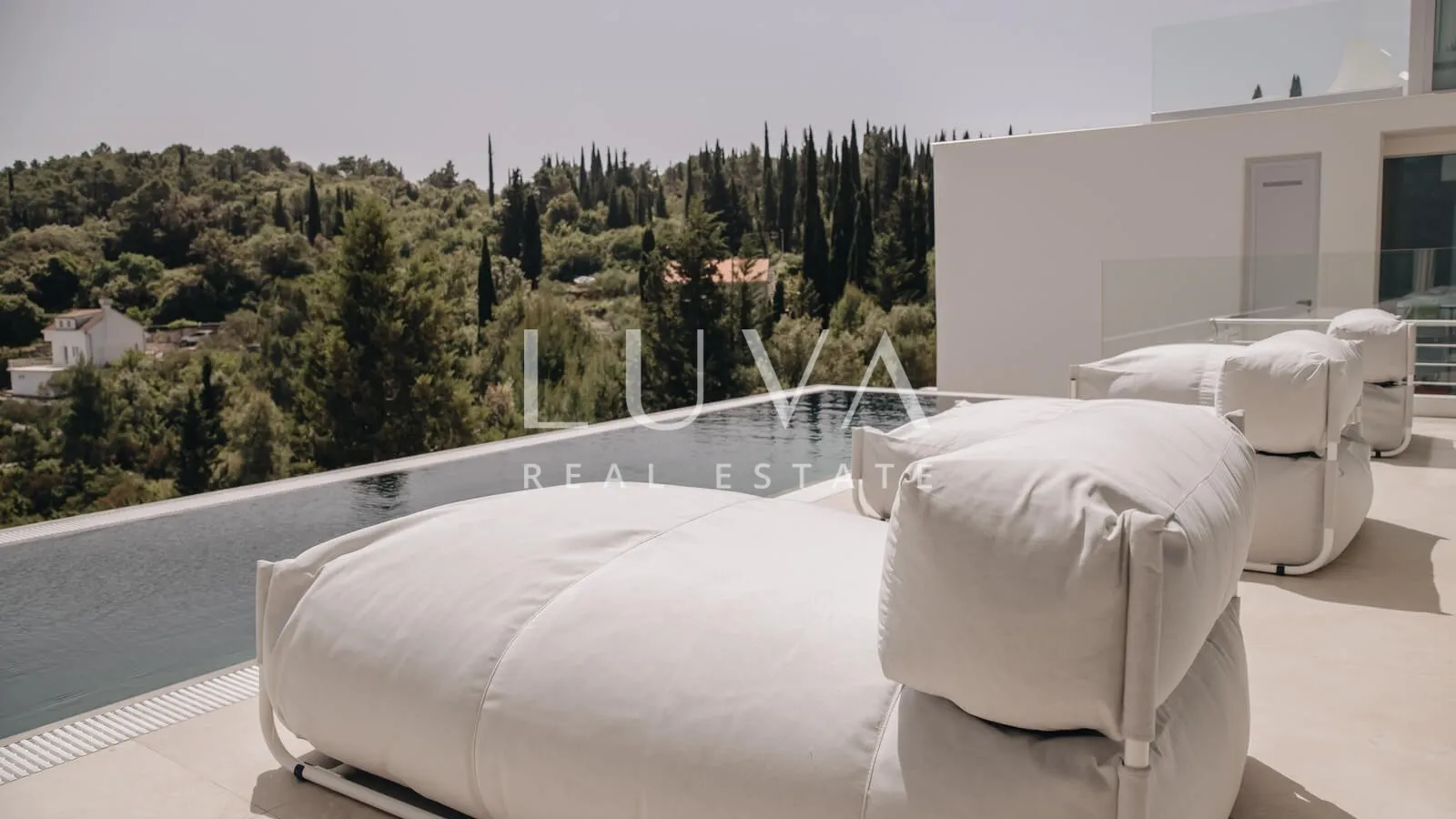 Korčula, luxury villa with pool near the sea for sale