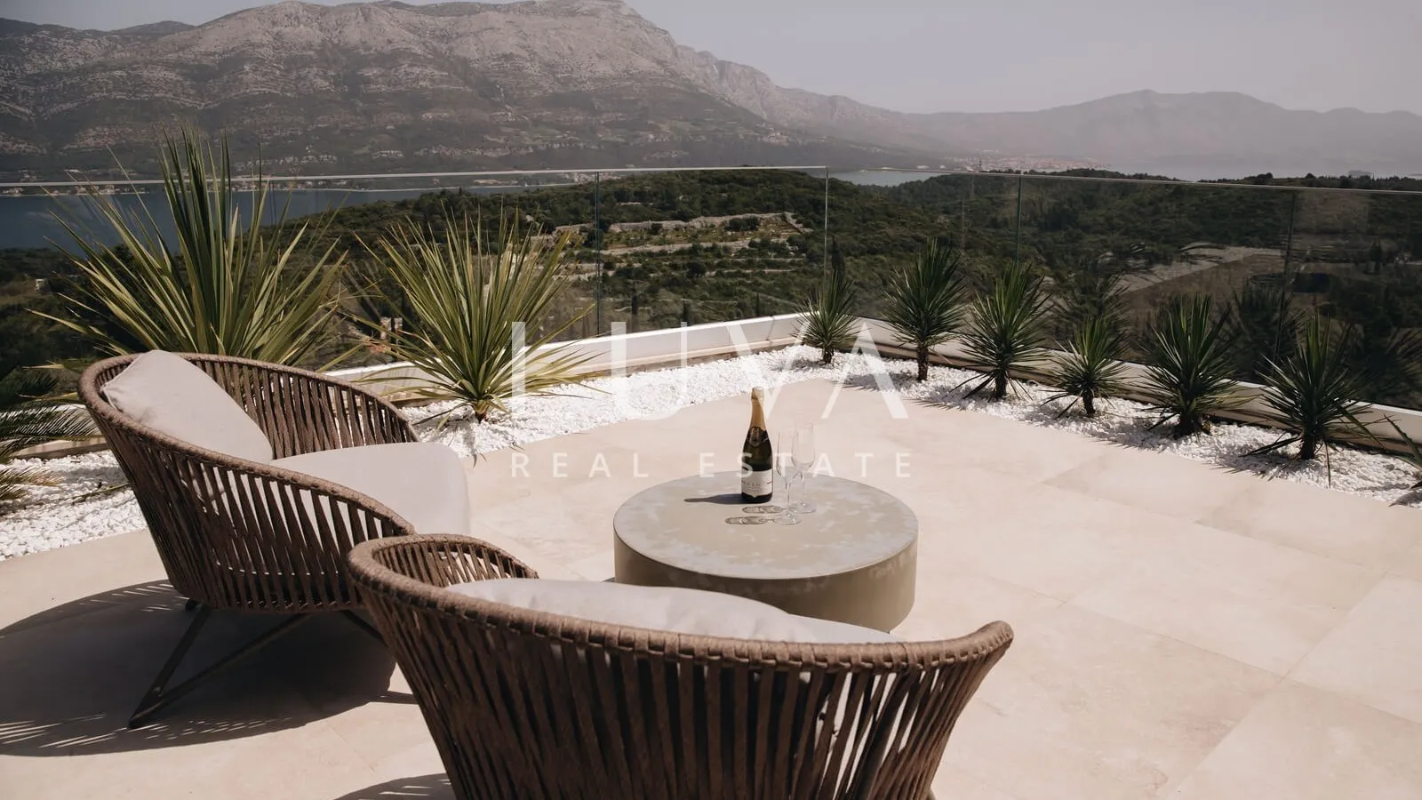 Korčula, luxury villa with pool near the sea for sale