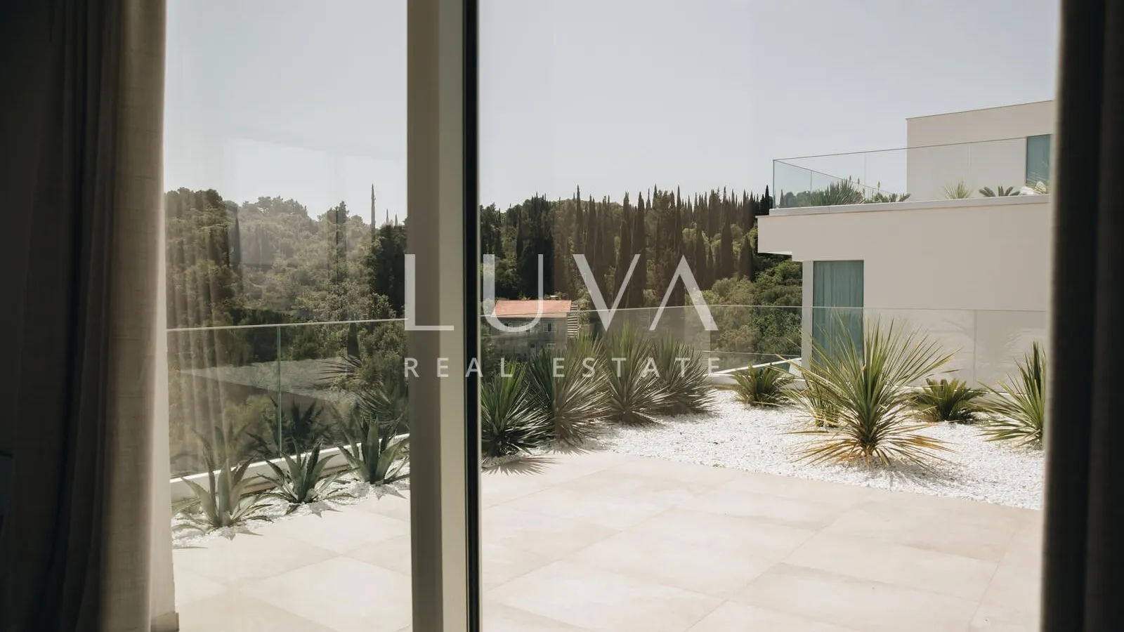 Korčula, luxury villa with pool near the sea for sale