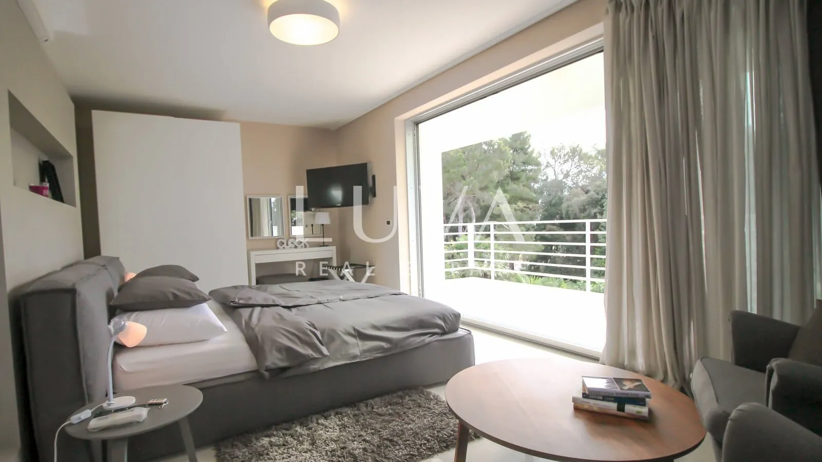 Rovinj, Borik, luxury house with pool near the sea for sale