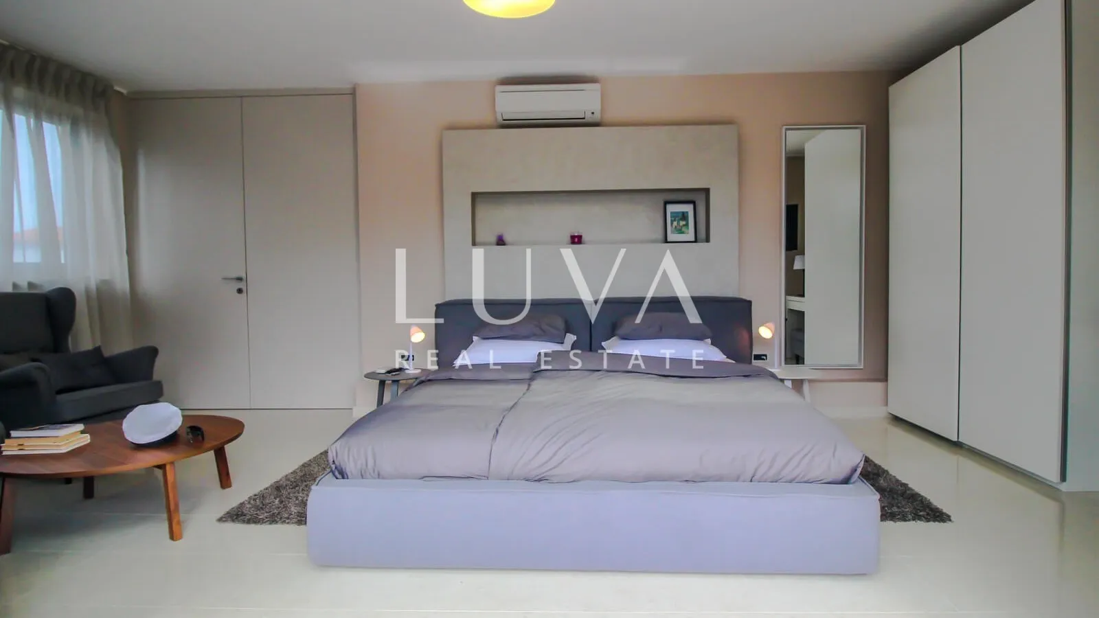 Rovinj, Borik, luxury house with pool near the sea for sale