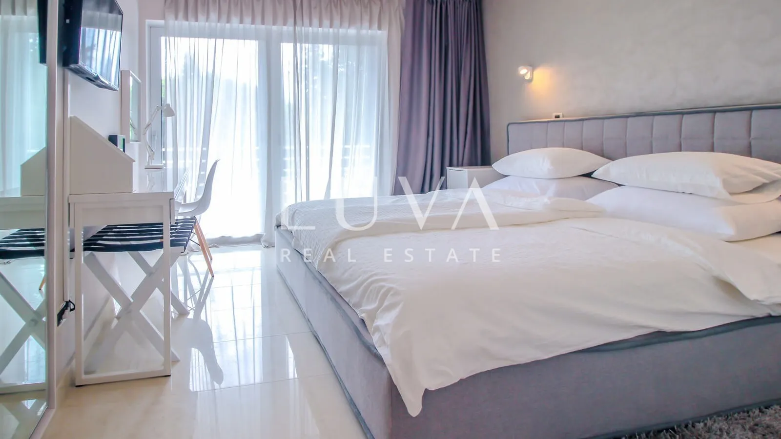 Rovinj, Borik, luxury house with pool near the sea for sale