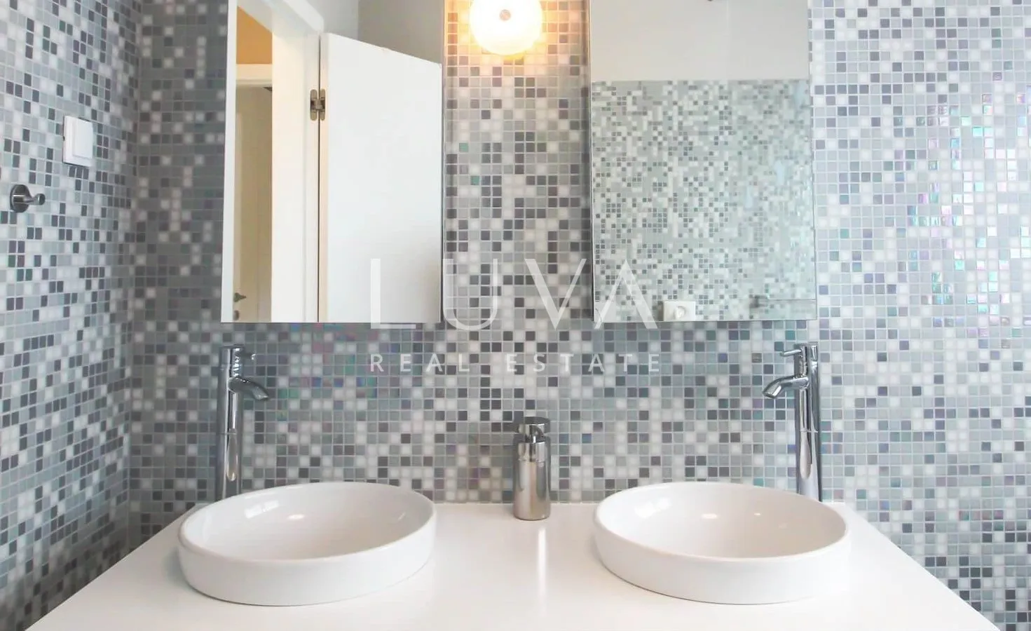 Rovinj, Borik, luxury house with pool near the sea for sale