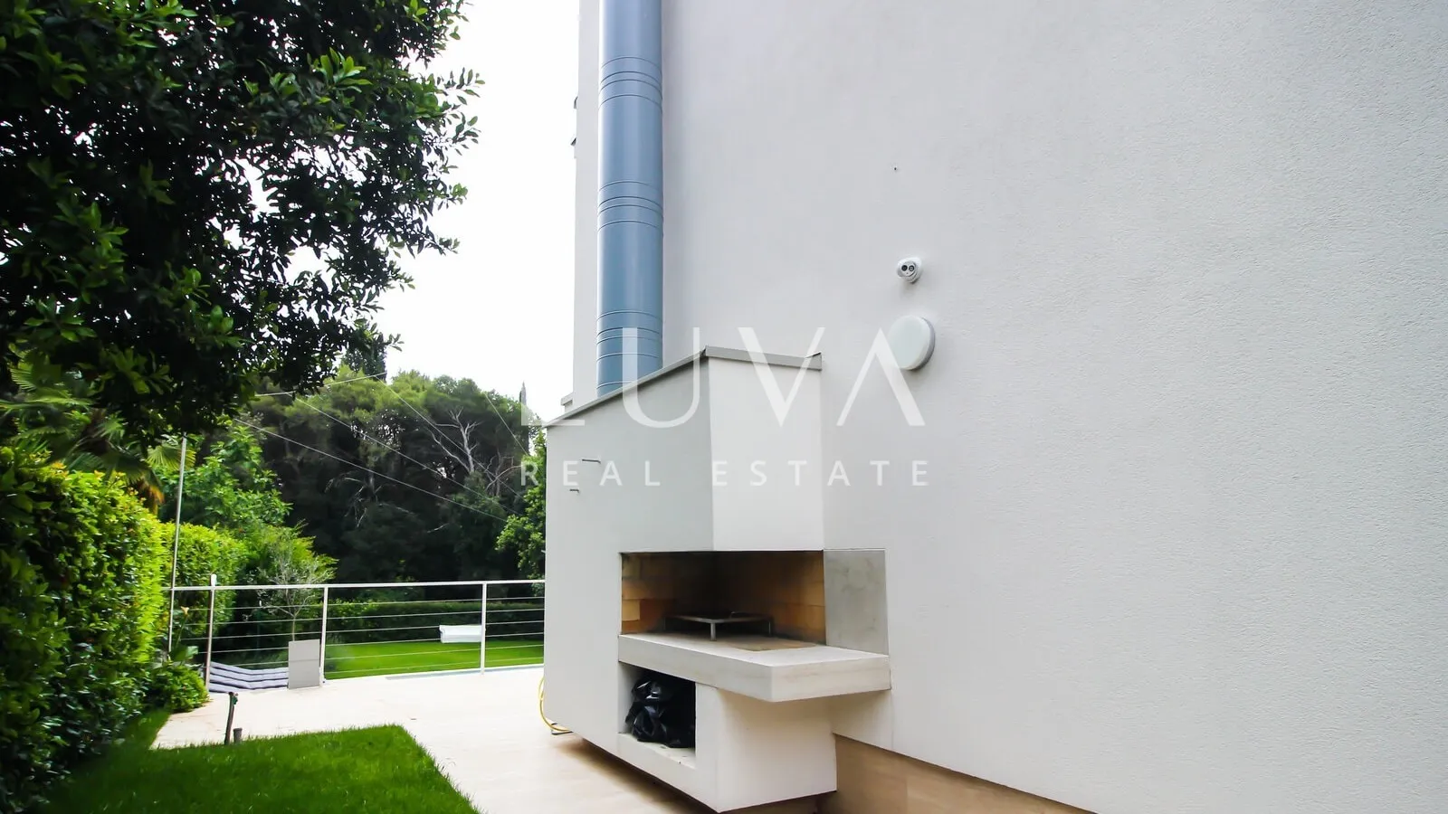 Rovinj, Borik, luxury house with pool near the sea for sale