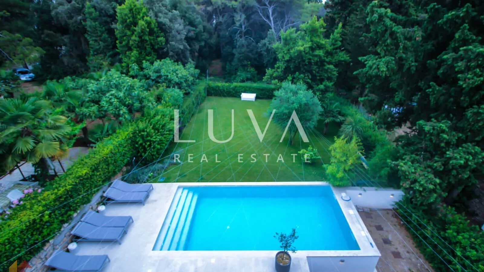 Rovinj, Borik, luxury house with pool near the sea for sale