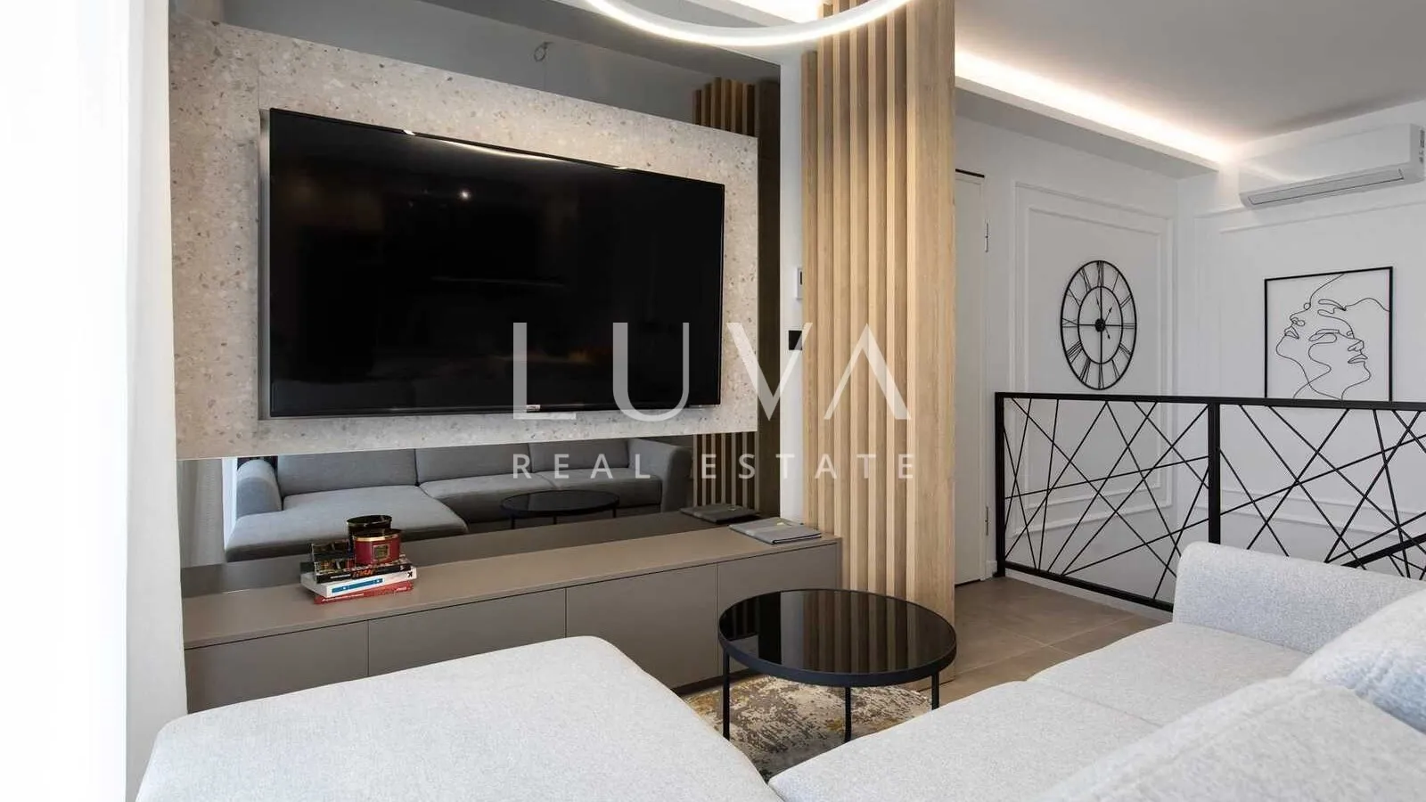 Krk, luxuriöse zweistöckige Wohnung mit Swimmingpool und Wellness zu verkaufen