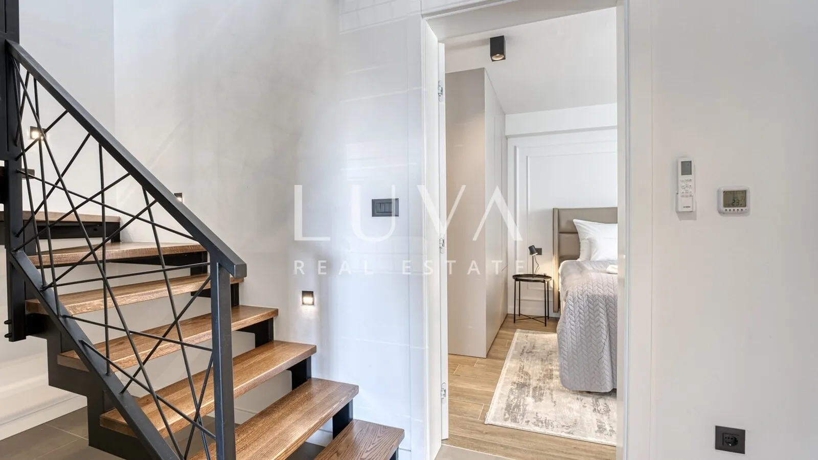 Krk, luxuriöse zweistöckige Wohnung mit Swimmingpool und Wellness zu verkaufen