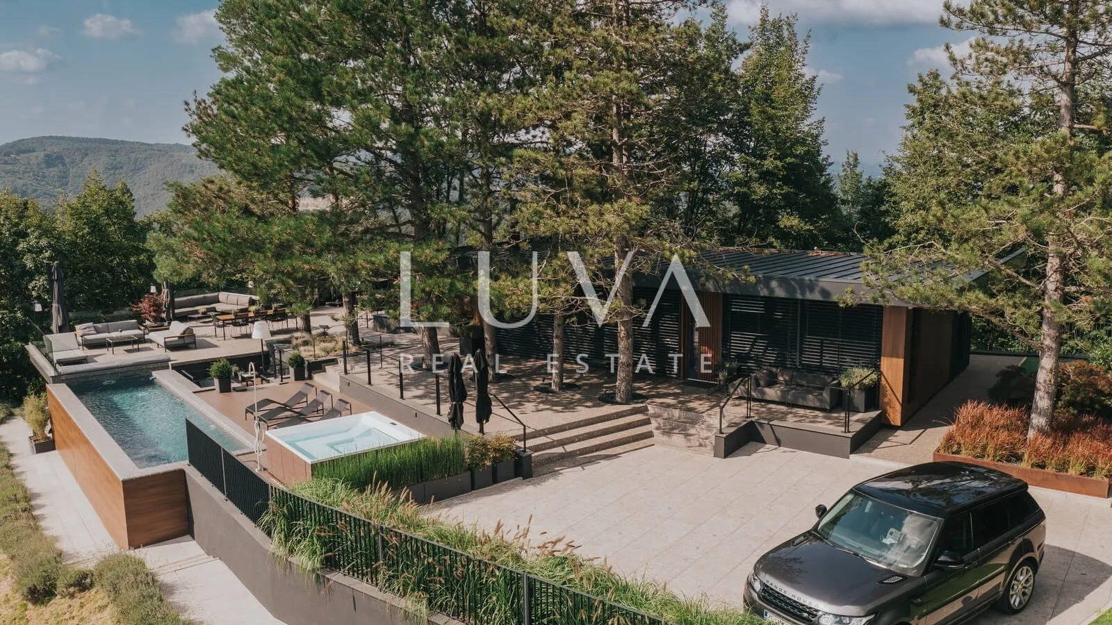 Samobor, luksuzna kuća s bazenom i predivnim panoramskim pogledom