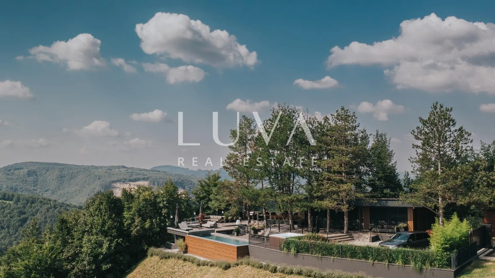 Samobor, luksuzna kuća s bazenom i predivnim panoramskim pogledom