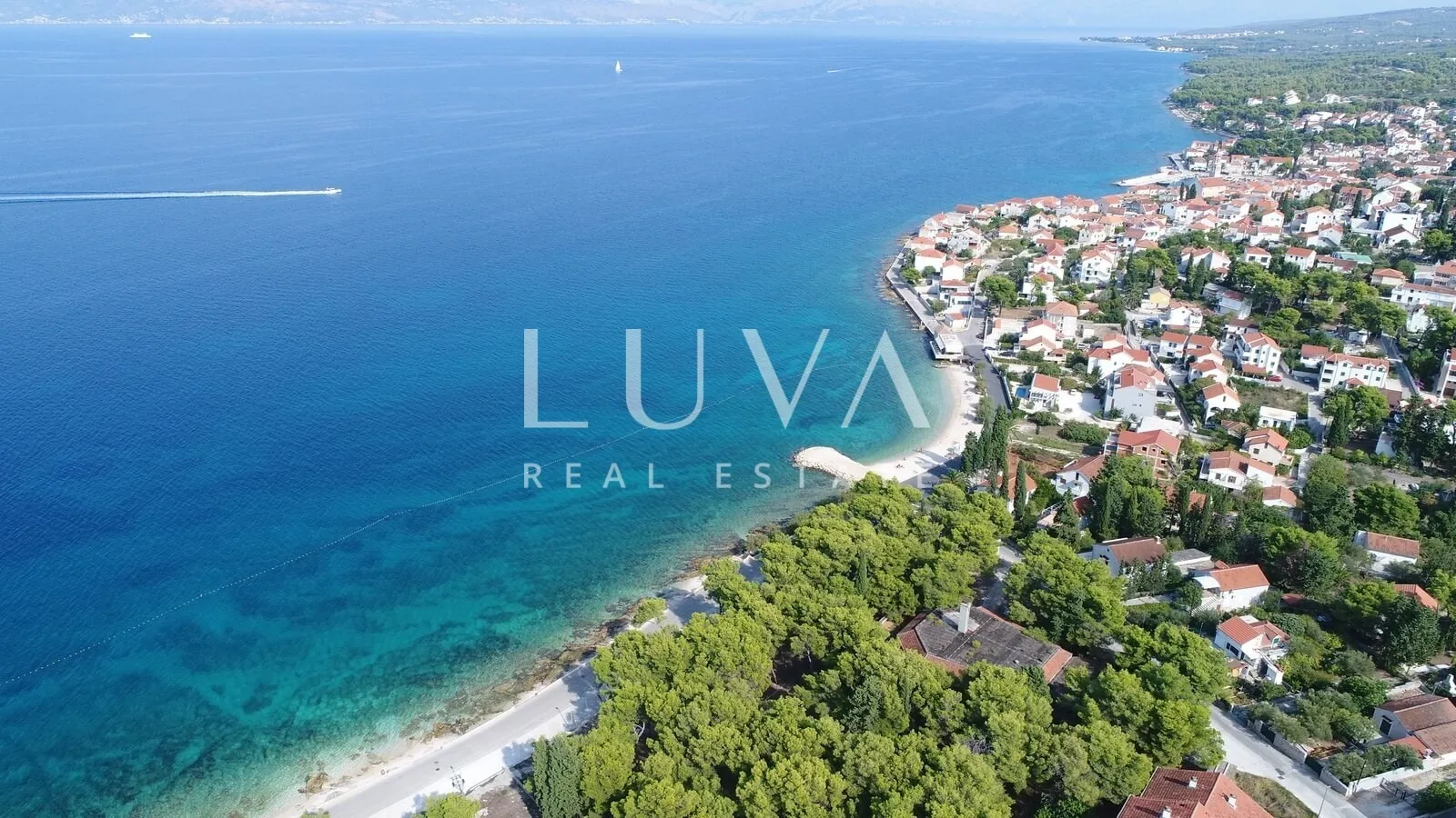 Sutivan, otok Brač, luksuzna kuća blizu mora u izgradnji na prodaju