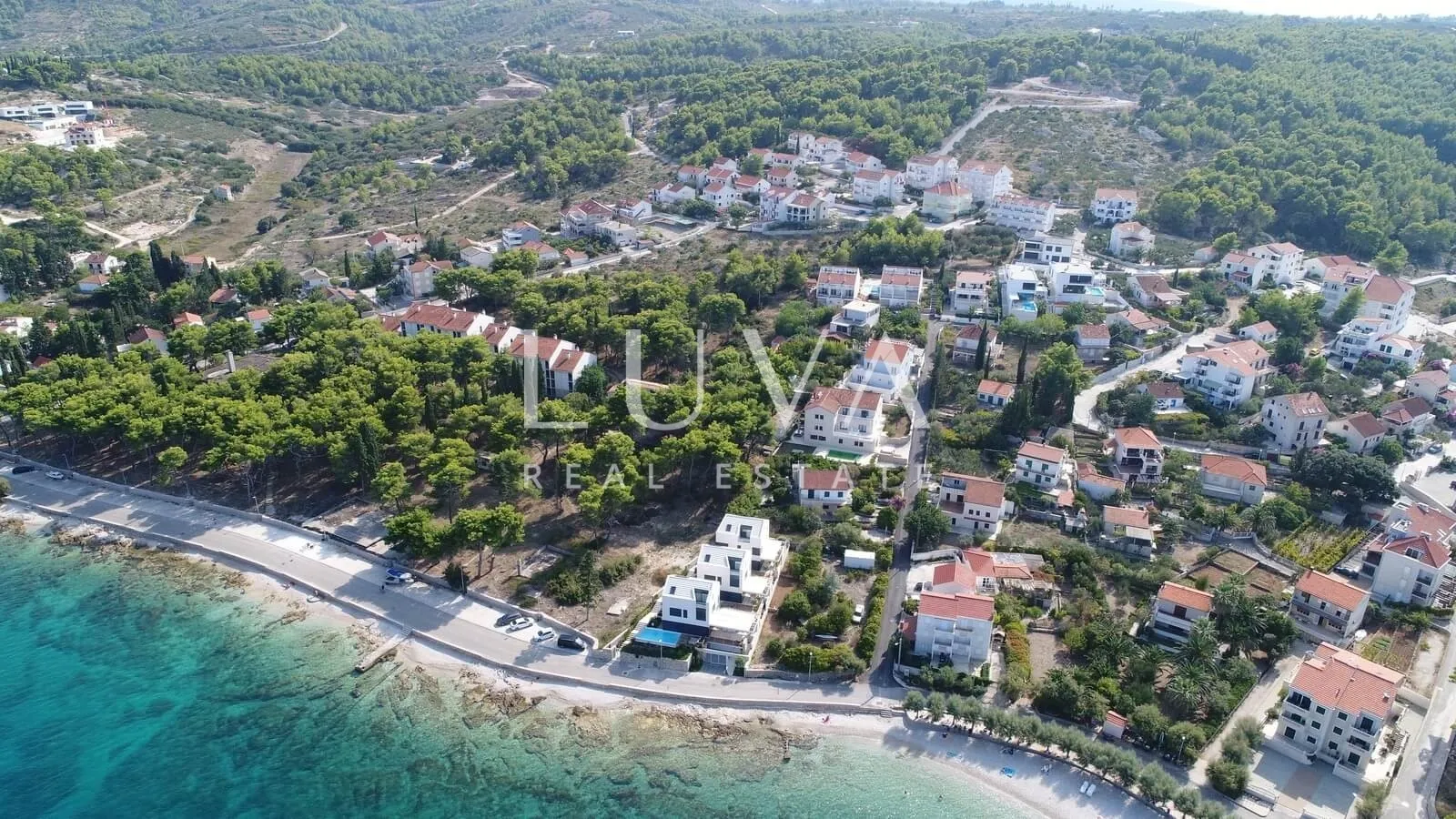 Sutivan, otok Brač, luksuzna kuća blizu mora u izgradnji na prodaju