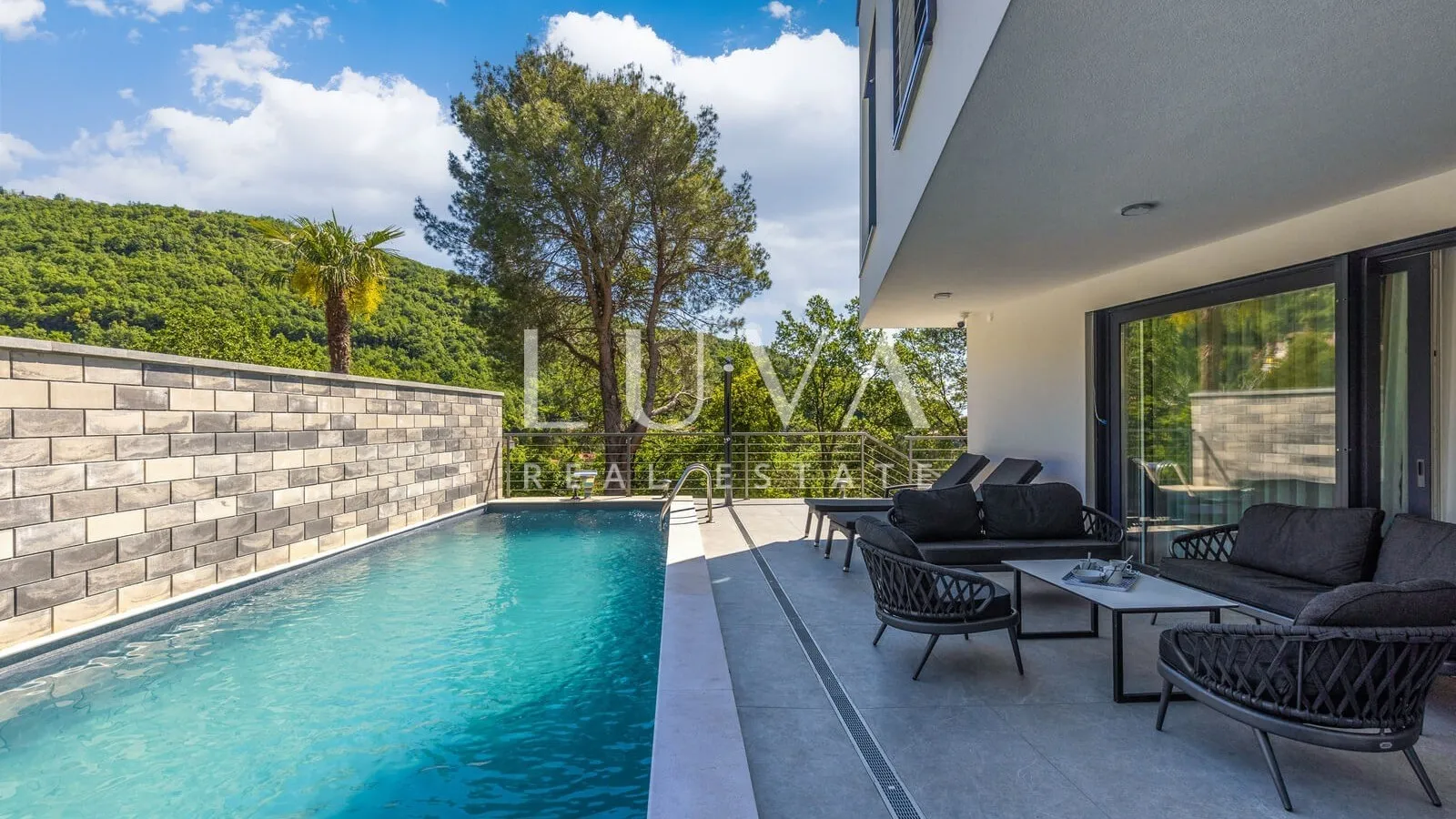 Mošćenička Draga, luxury house with a pool for sale