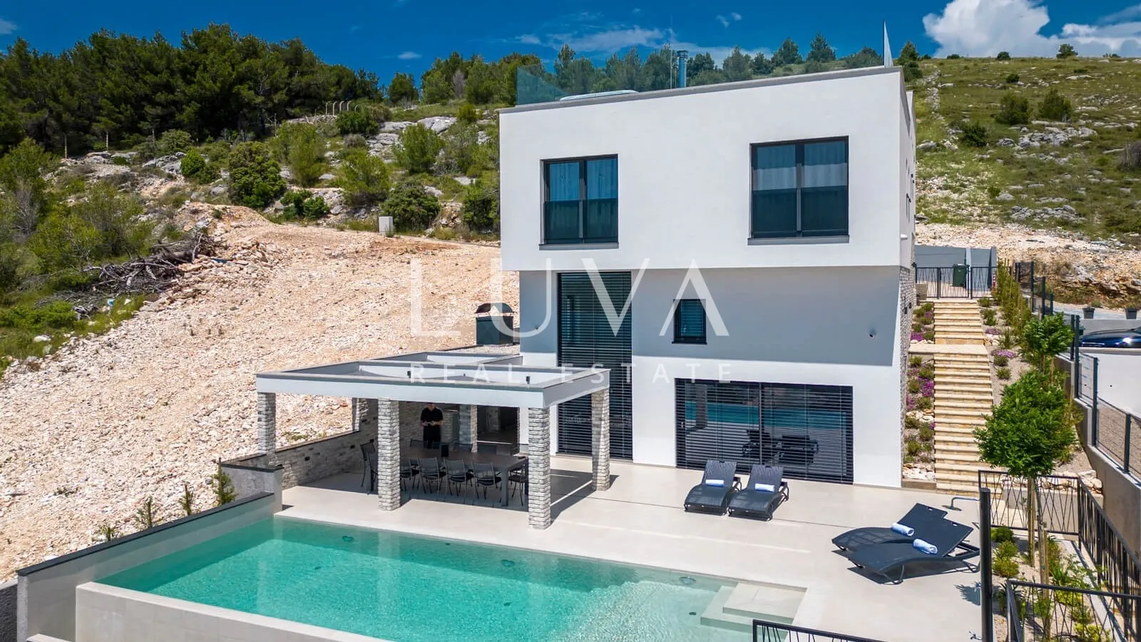 Žaborić, Šibenik, luxury villa with a pool near the sea for sale